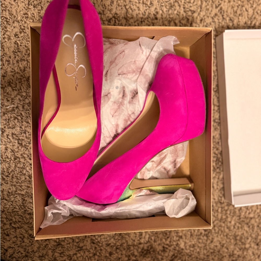 Jessica Simpson Fuchsia Pink Suede Platform Pumps